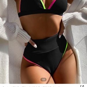 Triangle cut out bikini